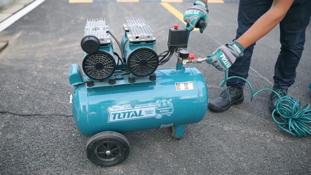 Máy khí nén 2 motor kết hợp công suất 600w 0.8HP chính hãng TOTAL TCS2150502